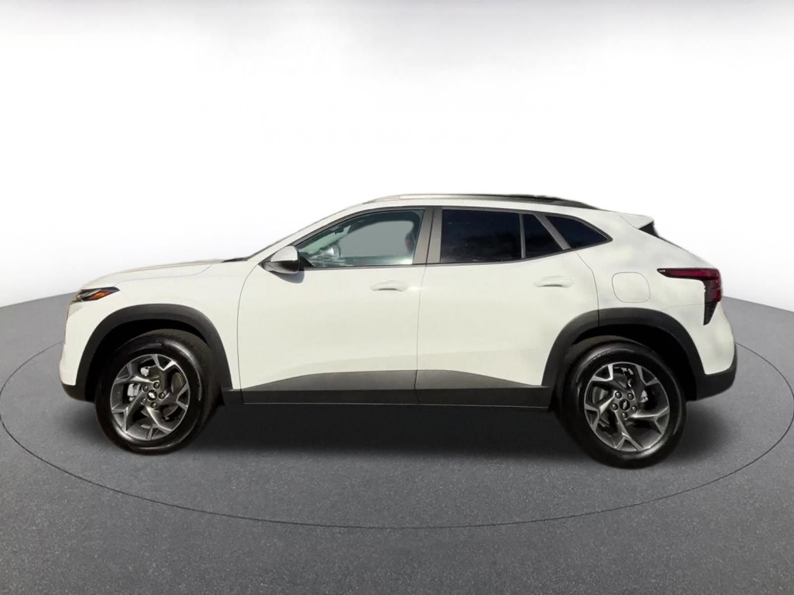 Thumbnail: 2025 Chevrolet Trax - 9