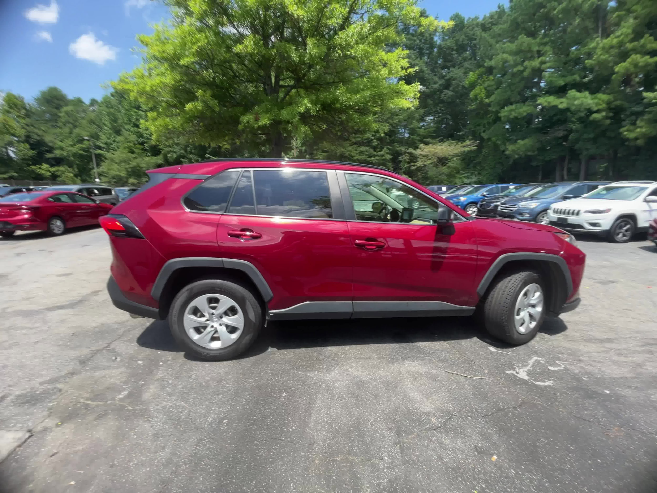 2019 Toyota RAV4 LE 16