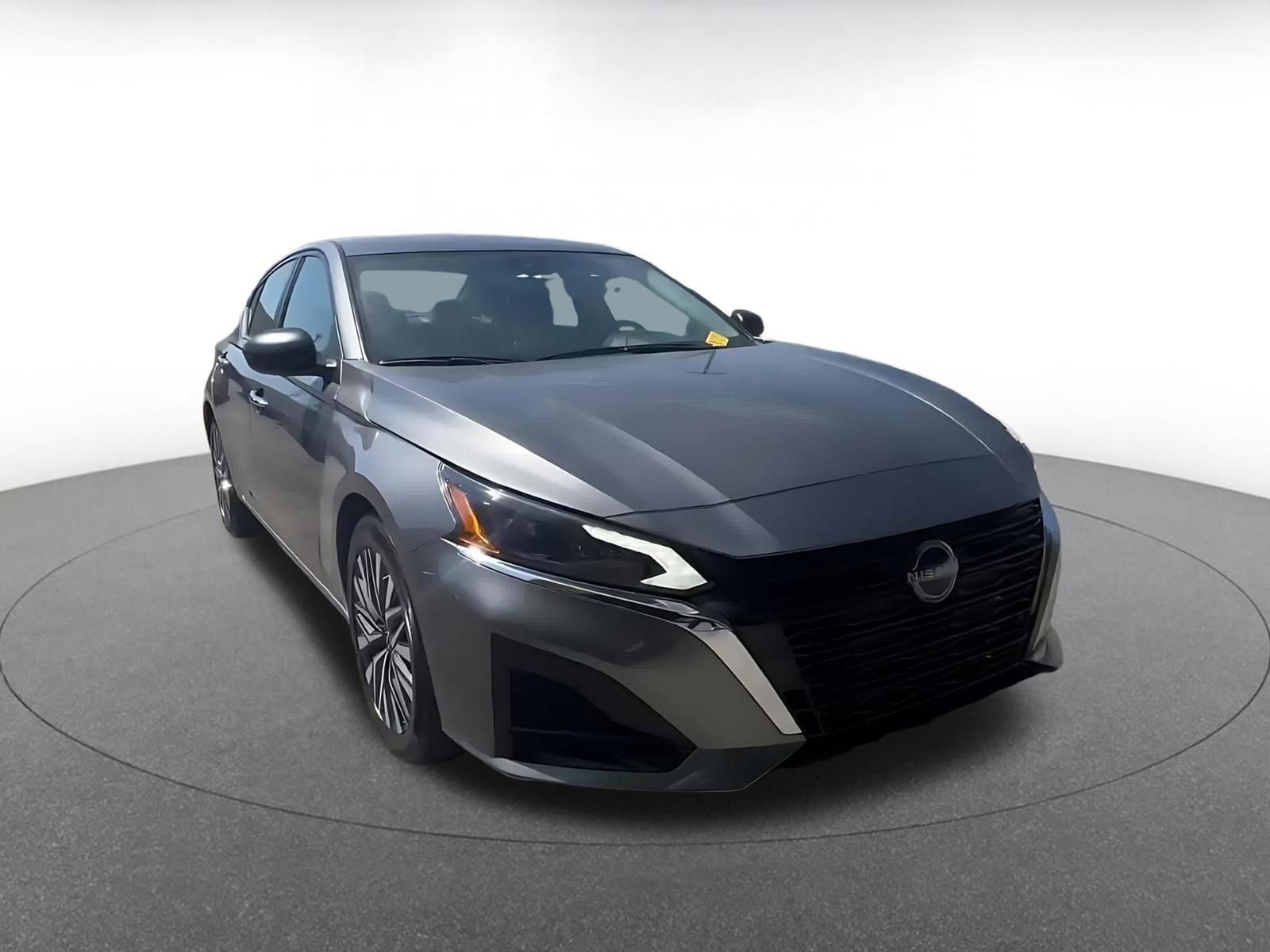 Thumbnail: 2025 Nissan Altima - 3