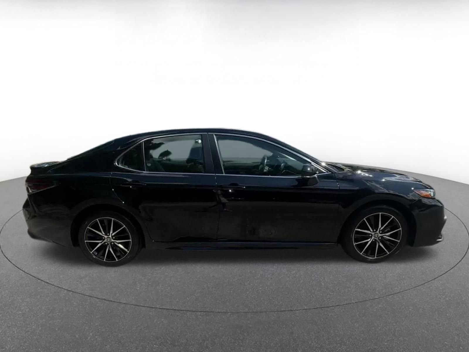 Thumbnail: 2024 Toyota Camry - 15