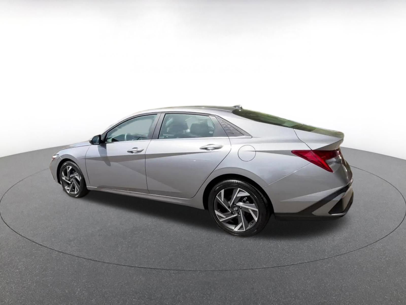 Thumbnail: 2025 Hyundai Elantra - 11