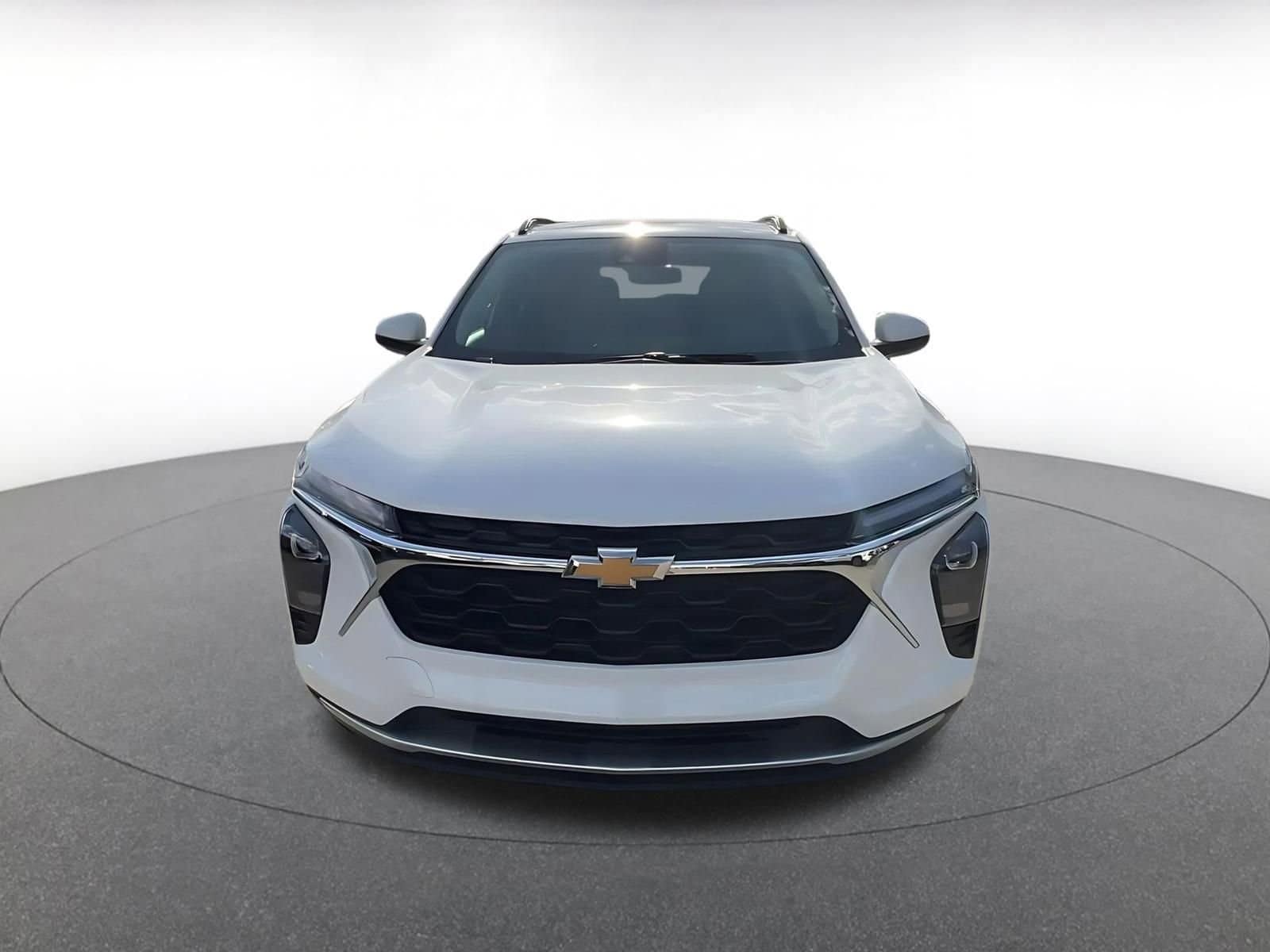 Thumbnail: 2025 Chevrolet Trax - 4