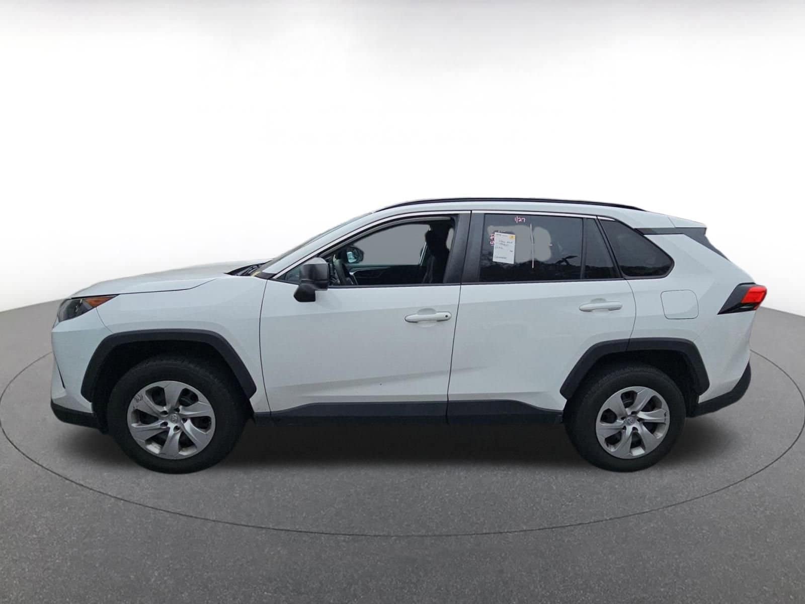 Thumbnail: 2021 Toyota RAV4 - 4