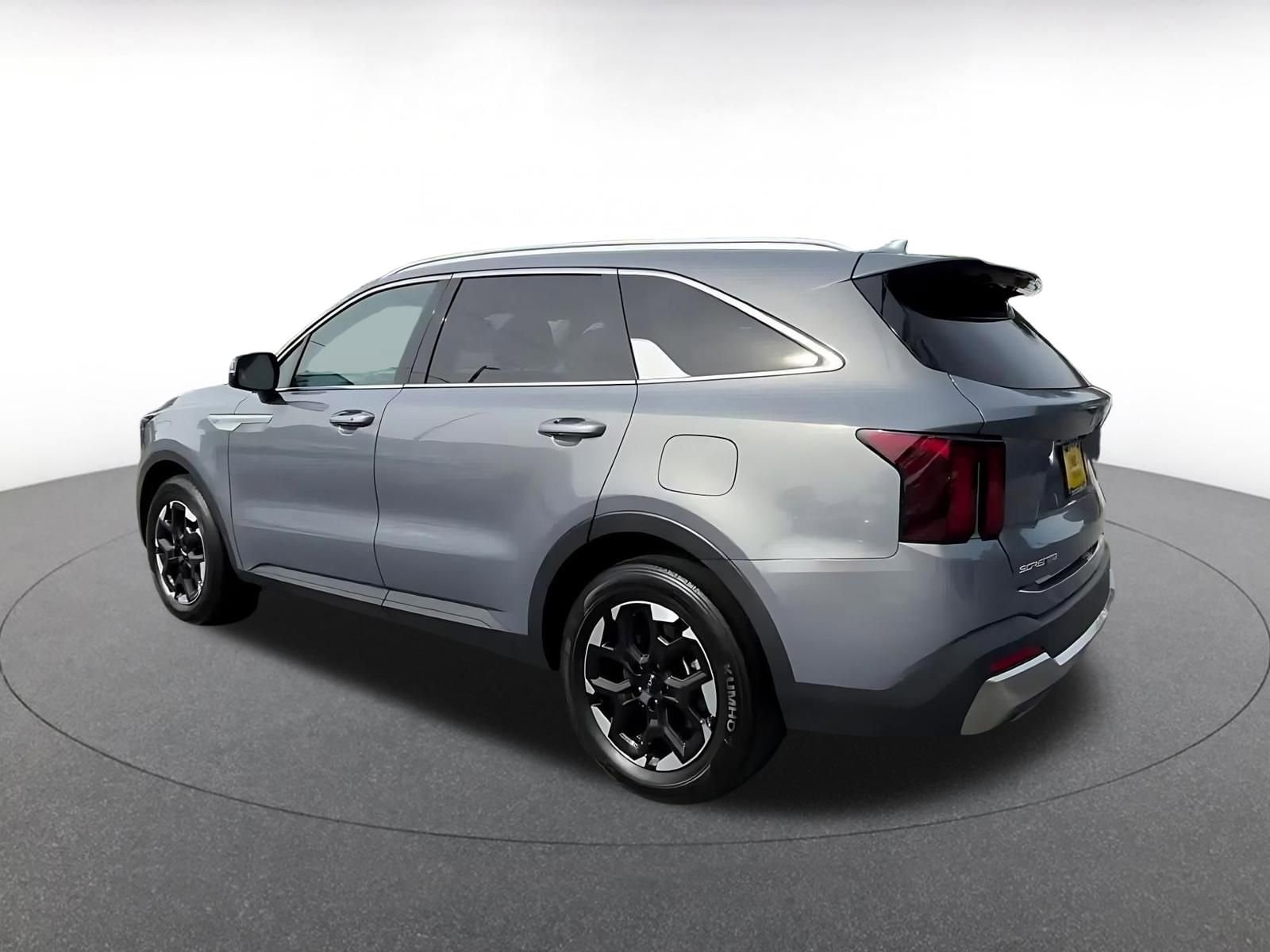 Thumbnail: 2024 Kia Sorento - 10