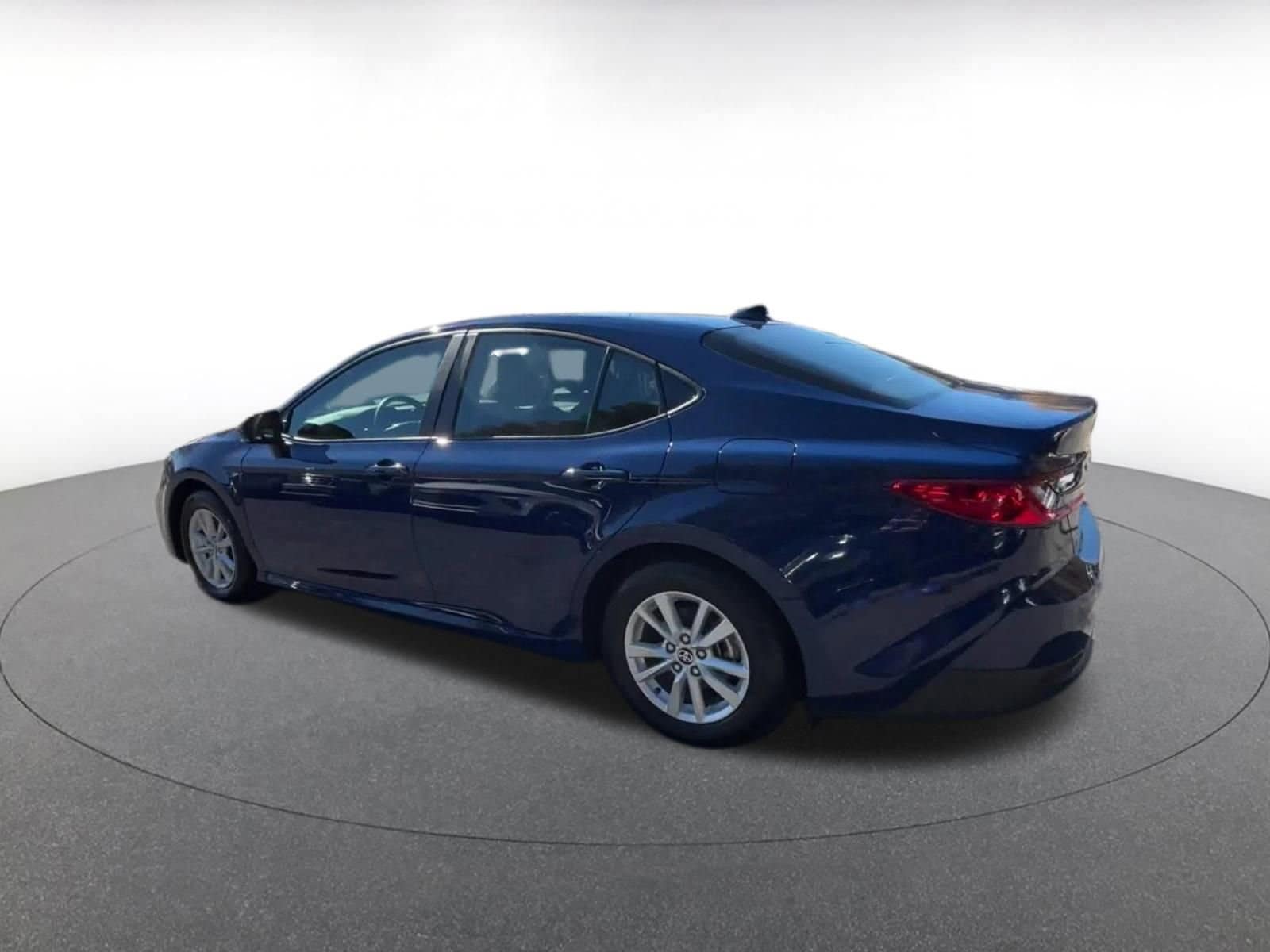 Thumbnail: 2025 Toyota Camry - 10