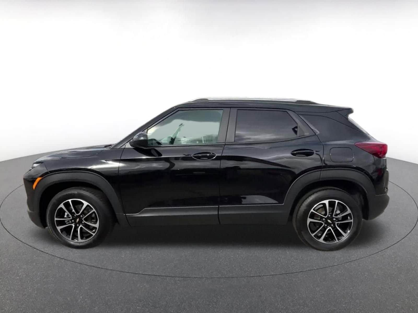 Thumbnail: 2025 Chevrolet TrailBlazer - 9