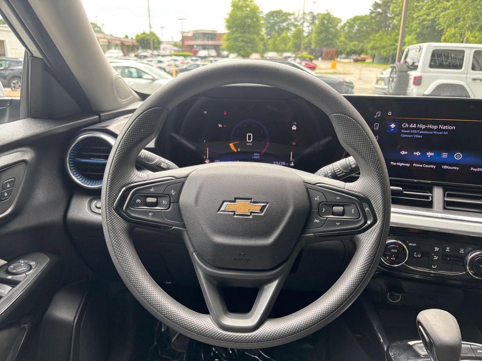 Thumbnail: 2025 Chevrolet Trax - 34