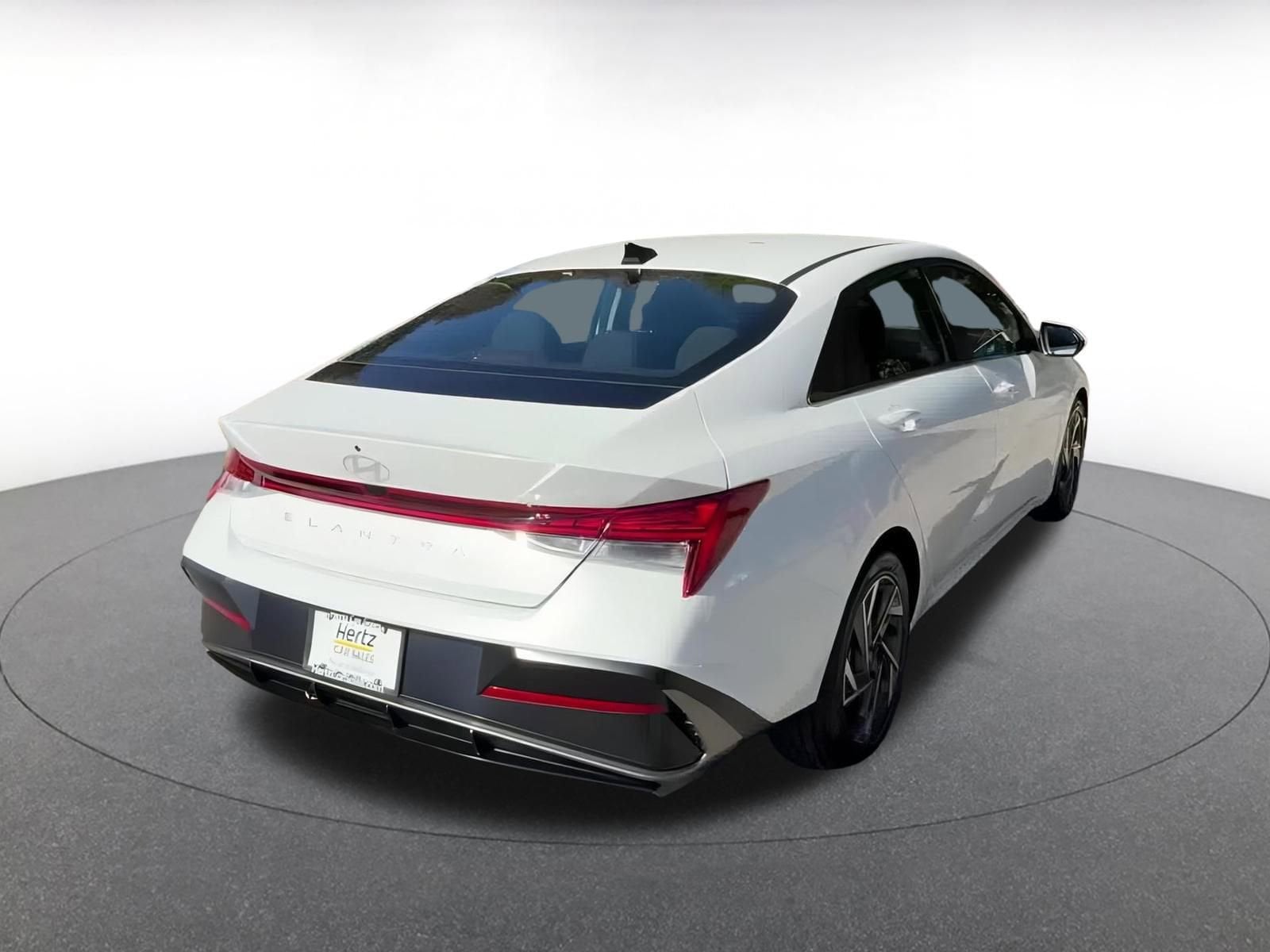 Thumbnail: 2025 Hyundai Elantra - 18