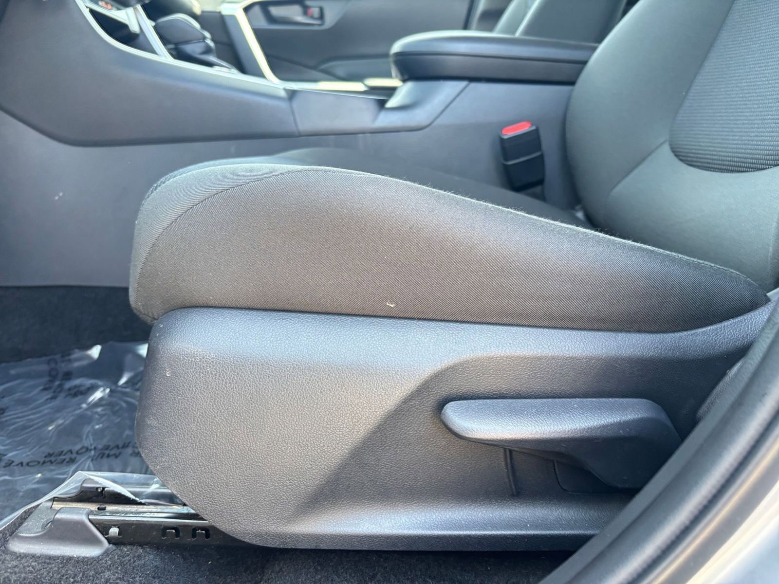 Thumbnail: 2025 Toyota RAV4 - 22