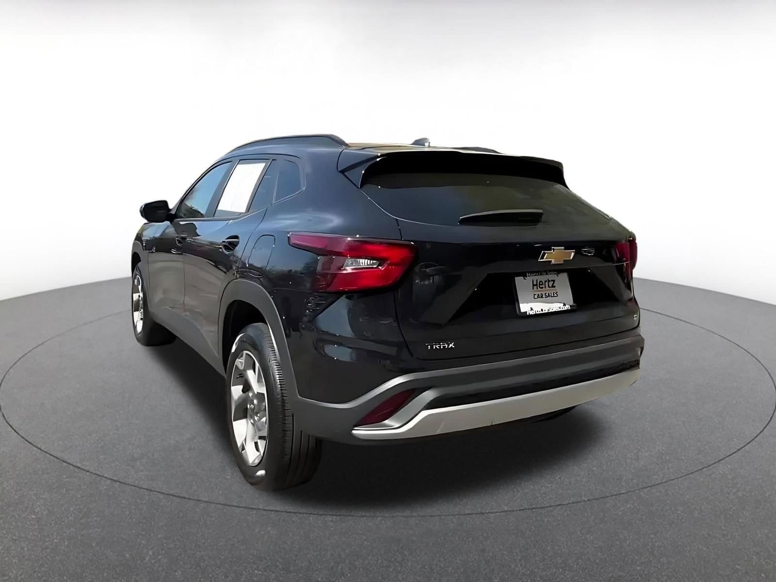 Thumbnail: 2025 Chevrolet Trax - 11