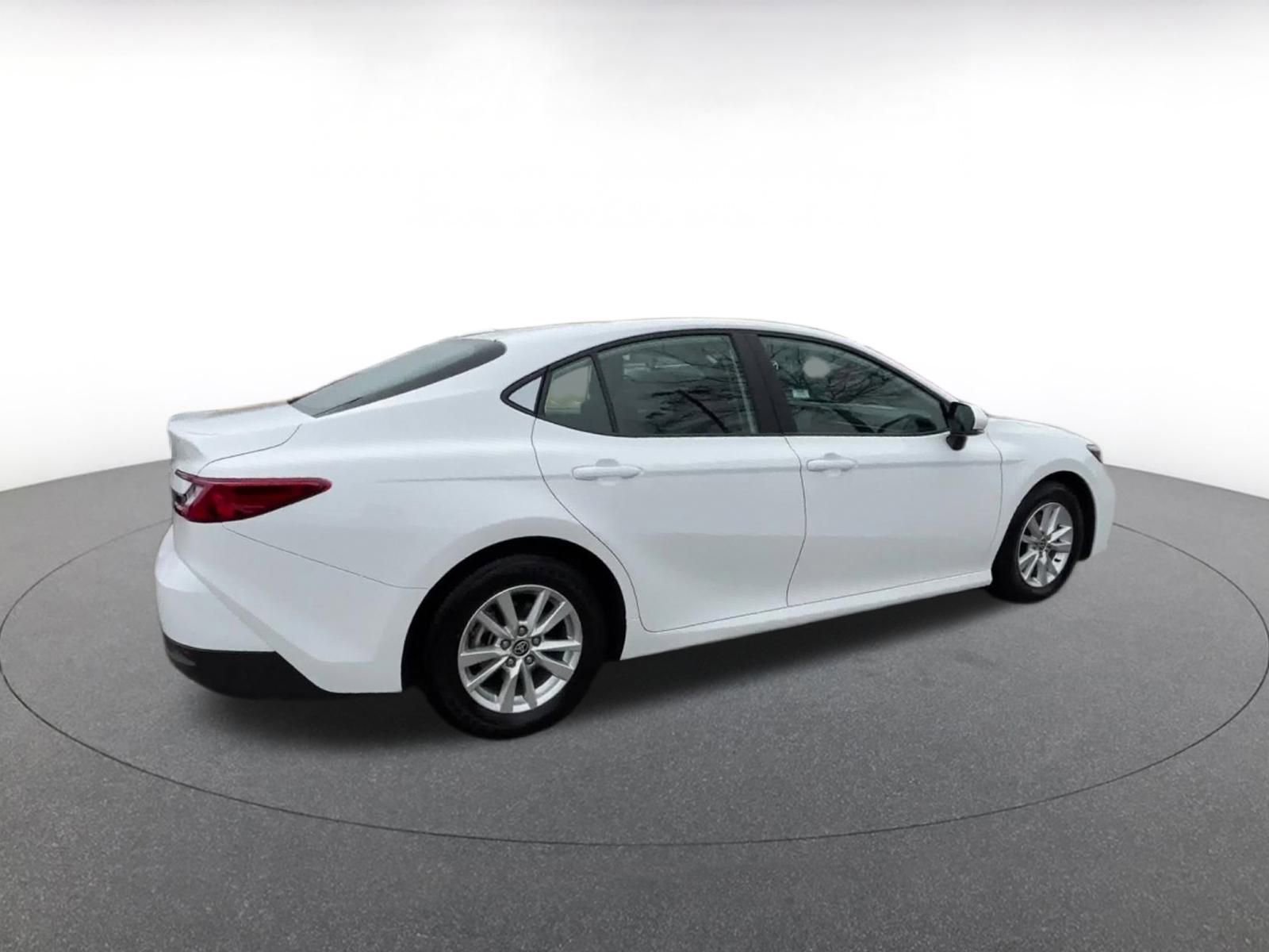 Thumbnail: 2025 Toyota Camry - 15