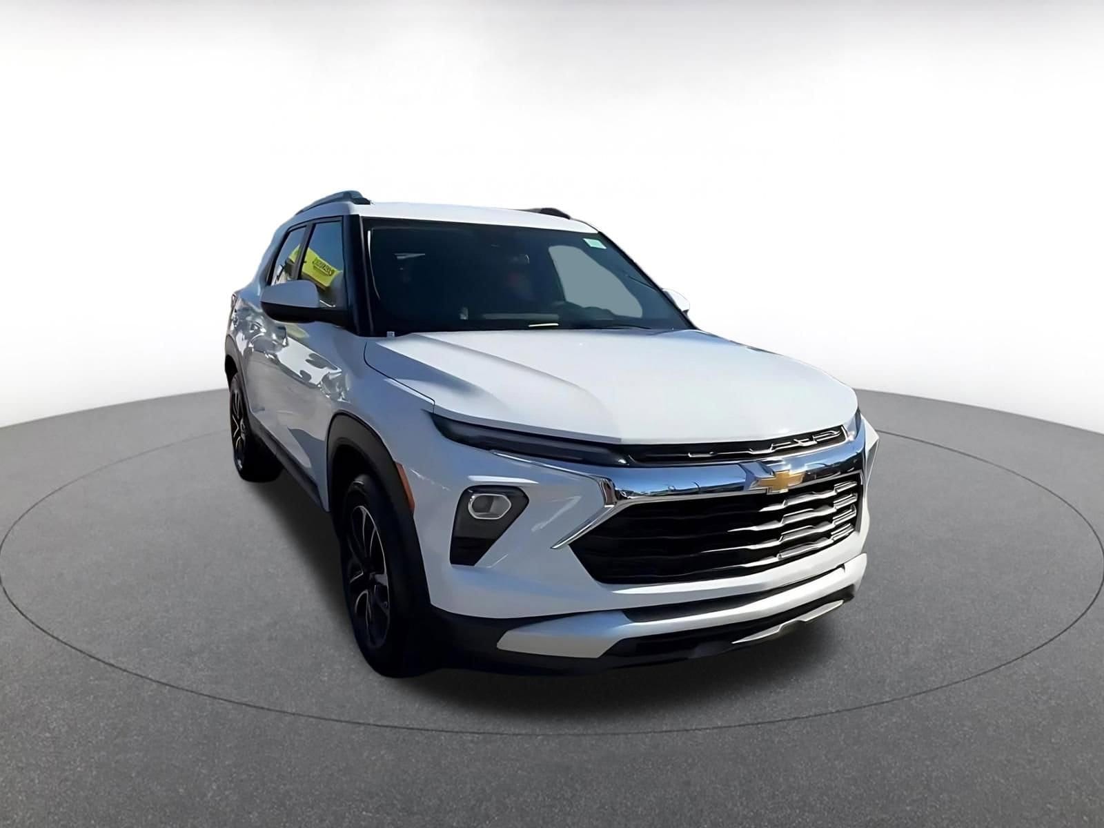 Thumbnail: 2025 Chevrolet TrailBlazer - 3