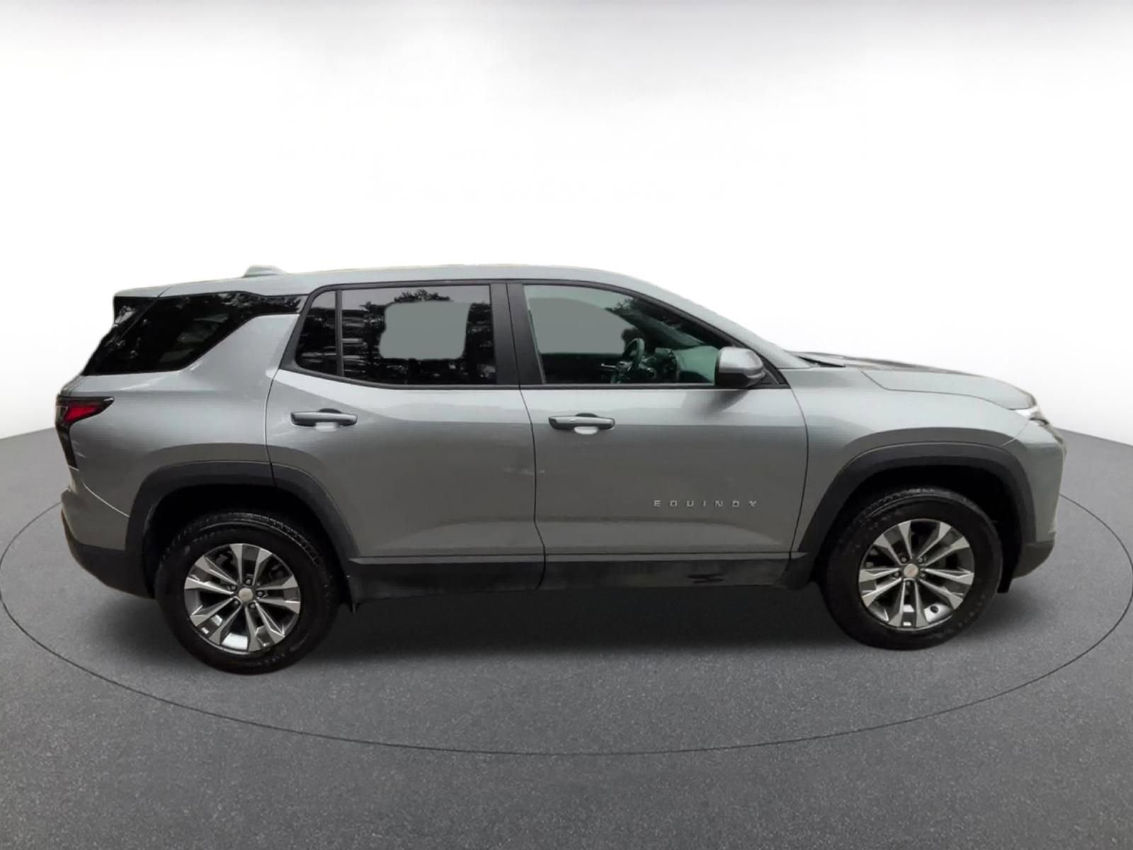 Thumbnail: 2025 Chevrolet Equinox - 16