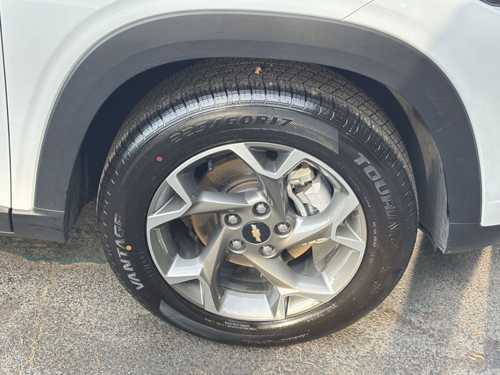 Thumbnail: 2025 Chevrolet Trax - 31