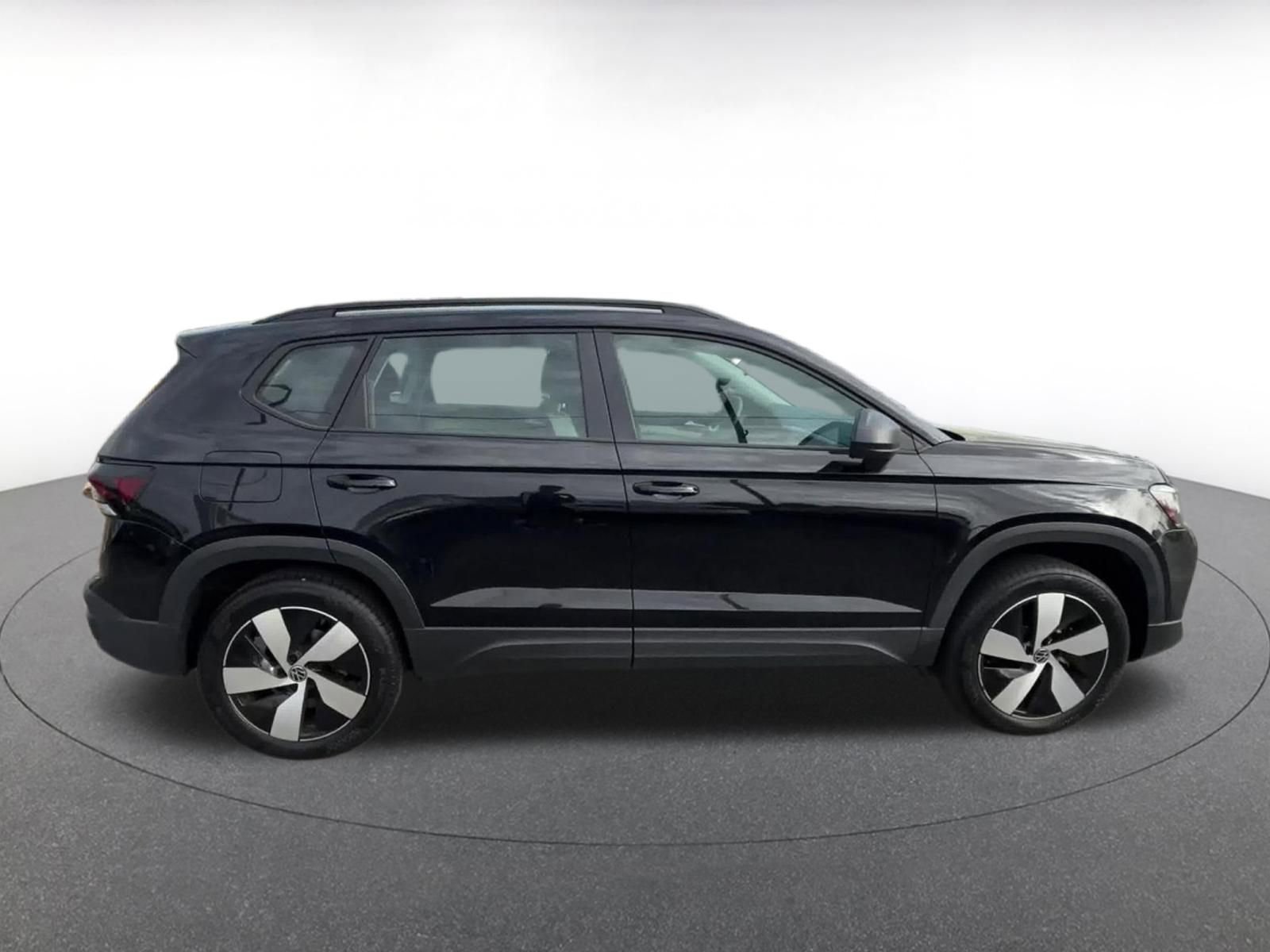 Thumbnail: 2025 Volkswagen Taos - 16