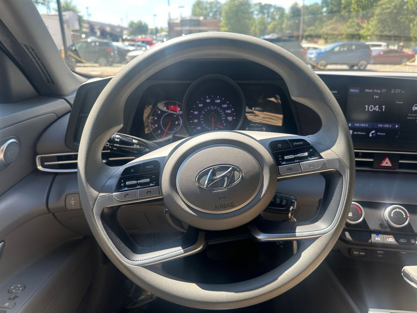 Thumbnail: 2023 Hyundai Elantra - 34
