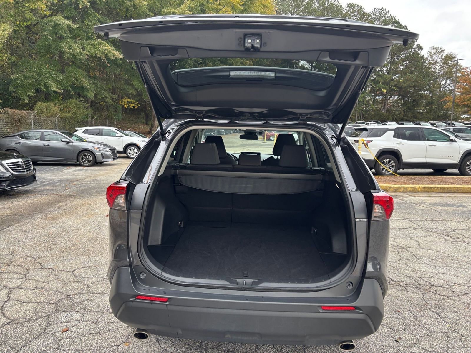 Thumbnail: 2025 Toyota RAV4 - 31