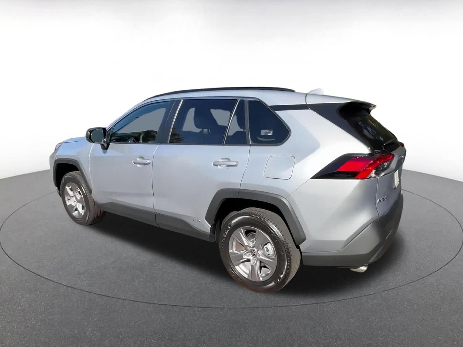 Thumbnail: 2025 Toyota RAV4 - 10