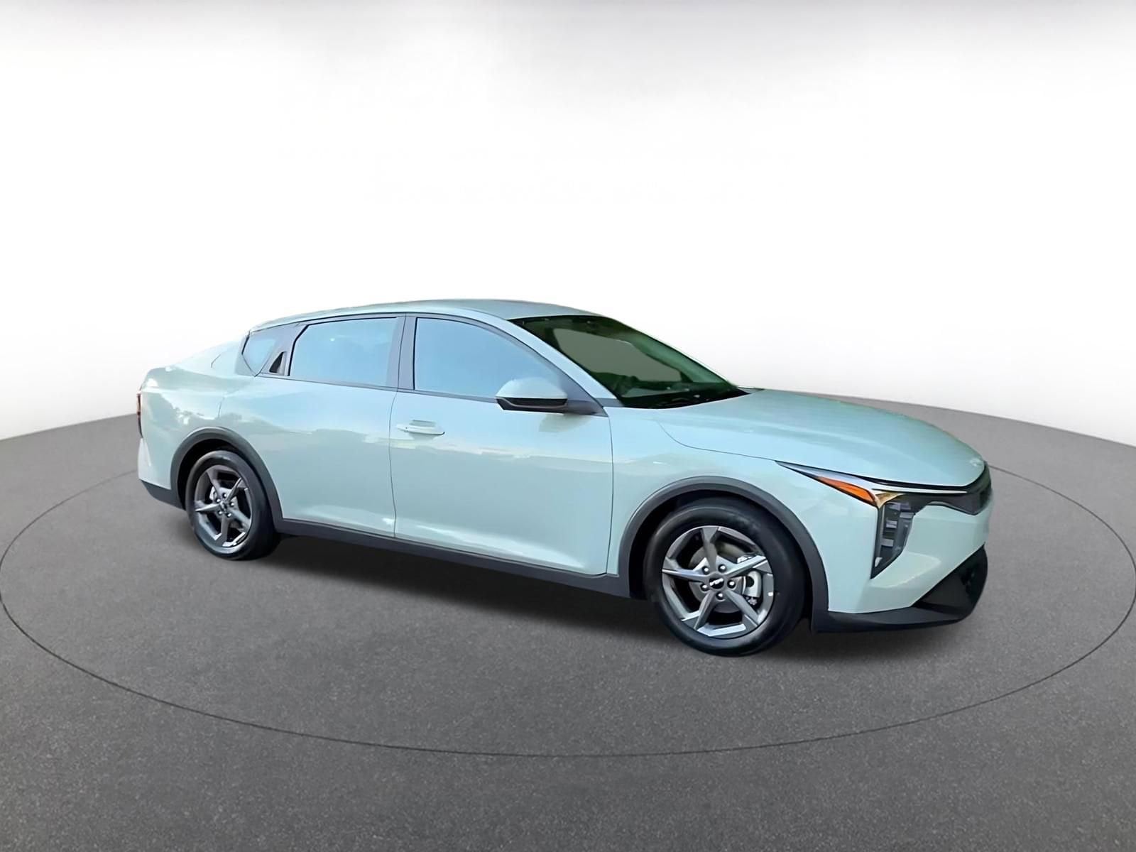 Thumbnail: 2025 Kia K4 - 2