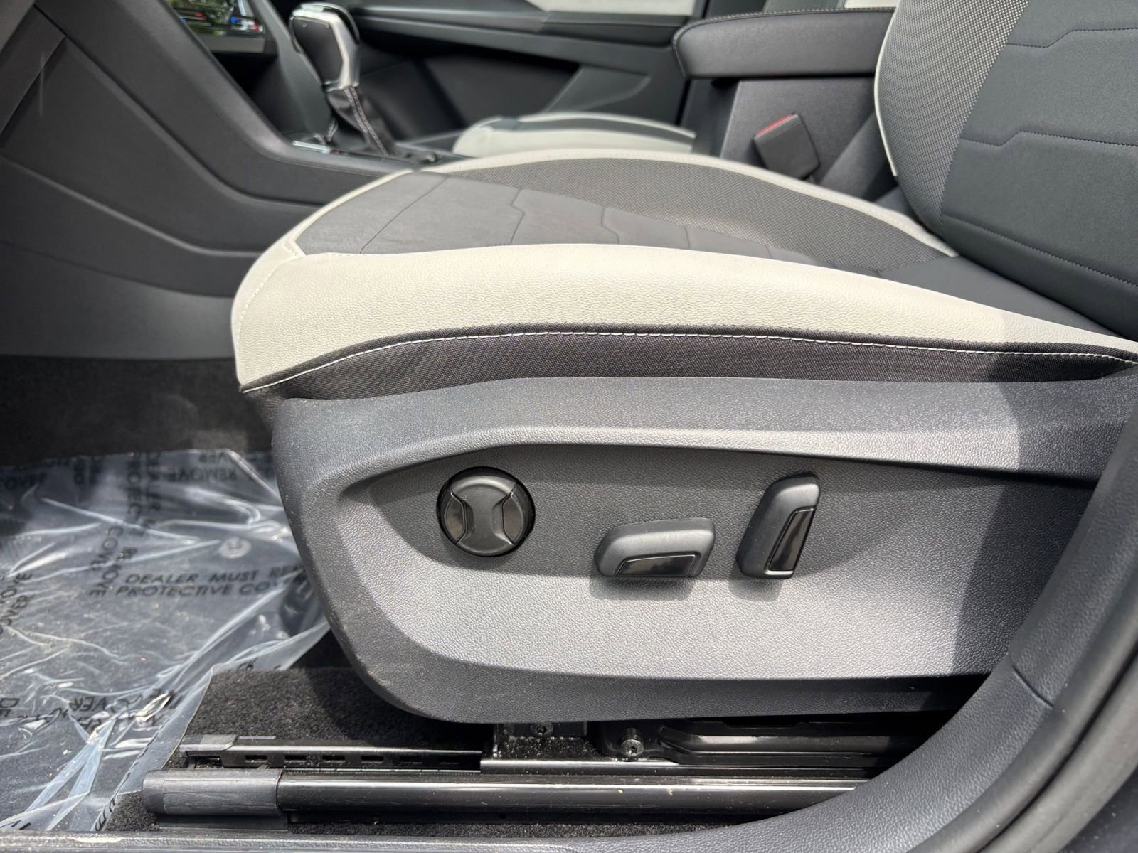 Thumbnail: 2025 Volkswagen Taos - 22