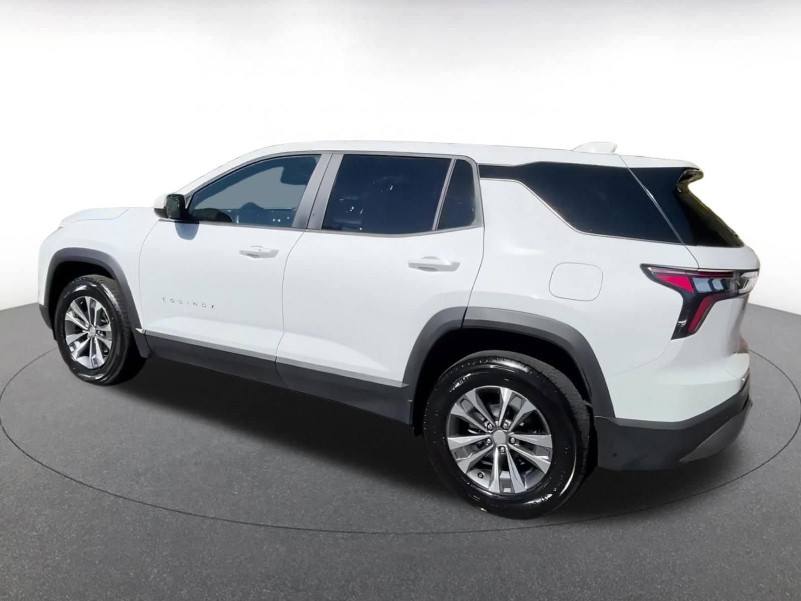 Thumbnail: 2025 Chevrolet Equinox - 10