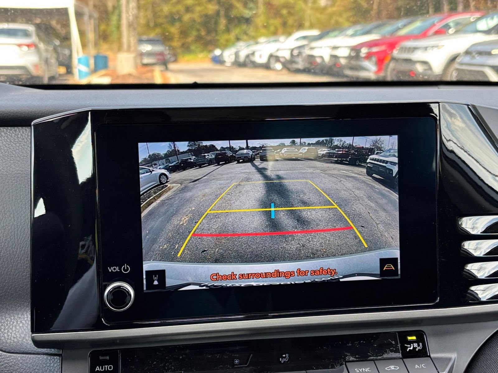 Thumbnail: 2025 Toyota Camry - 17