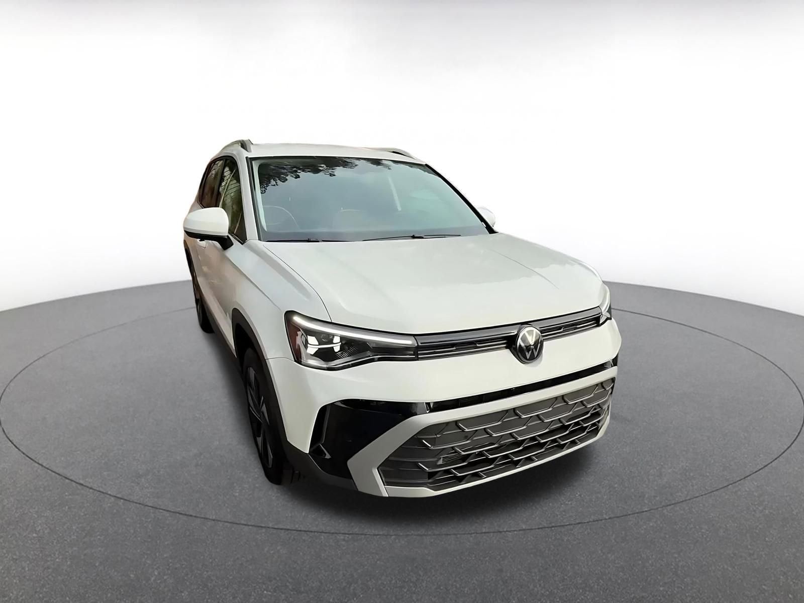 Thumbnail: 2025 Volkswagen Taos - 3