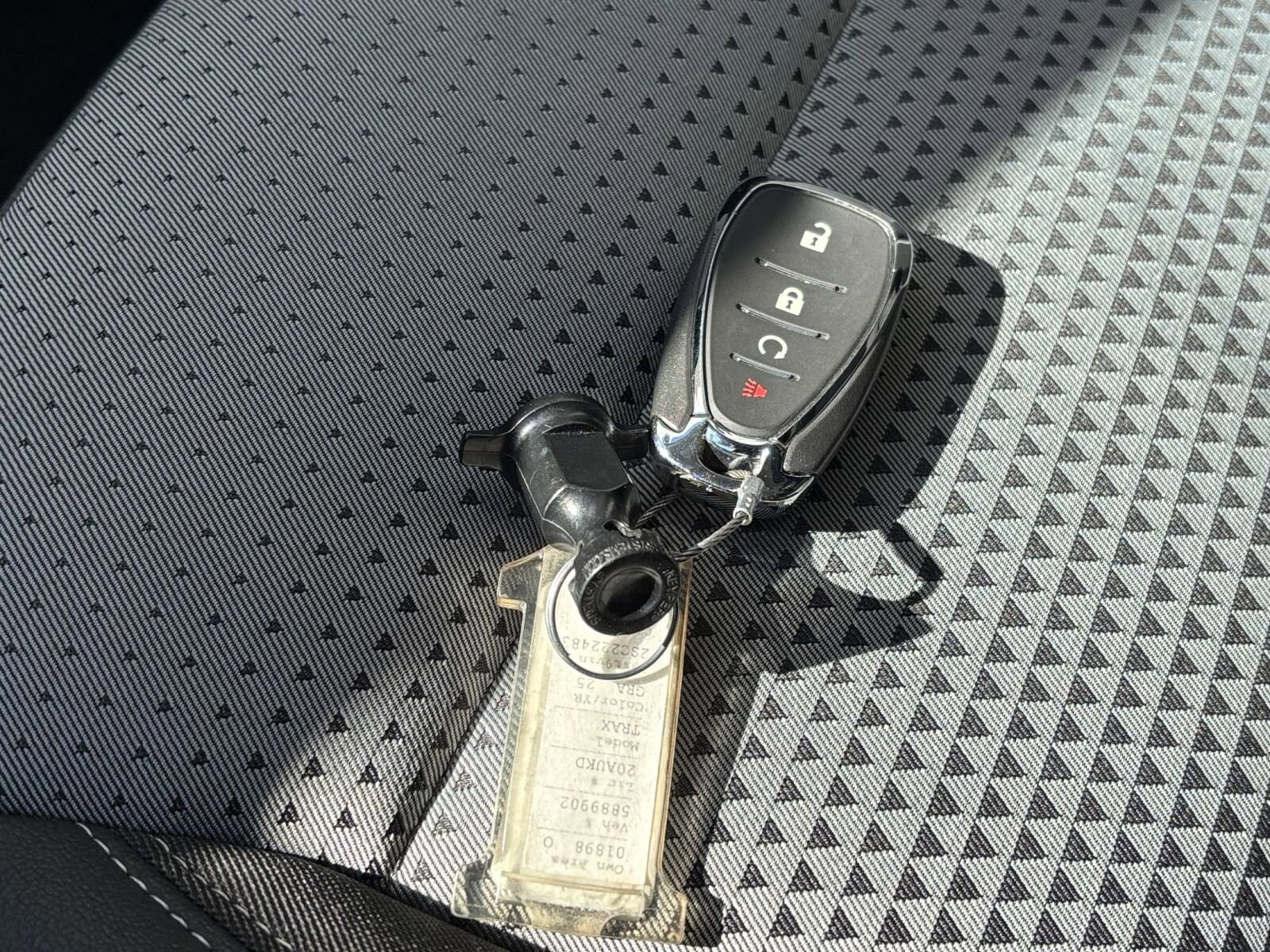 Thumbnail: 2025 Chevrolet Trax - 25