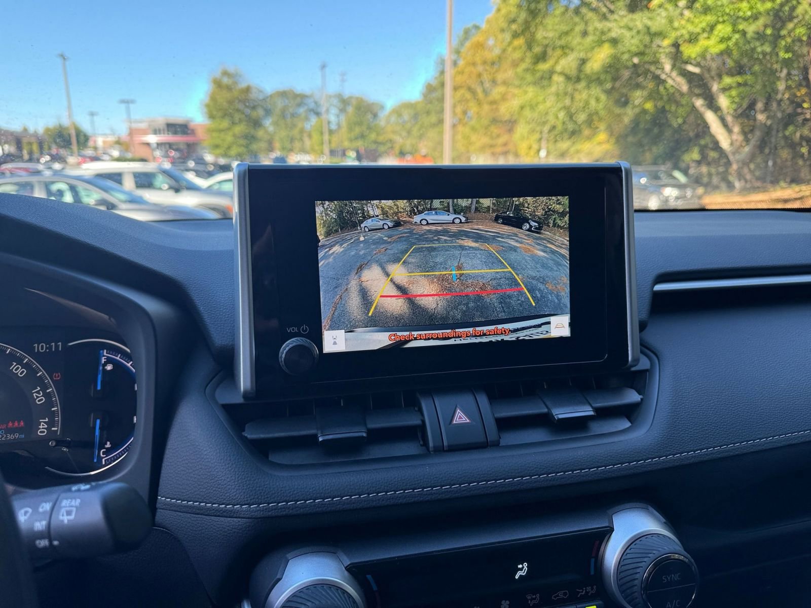 Thumbnail: 2025 Toyota RAV4 - 17