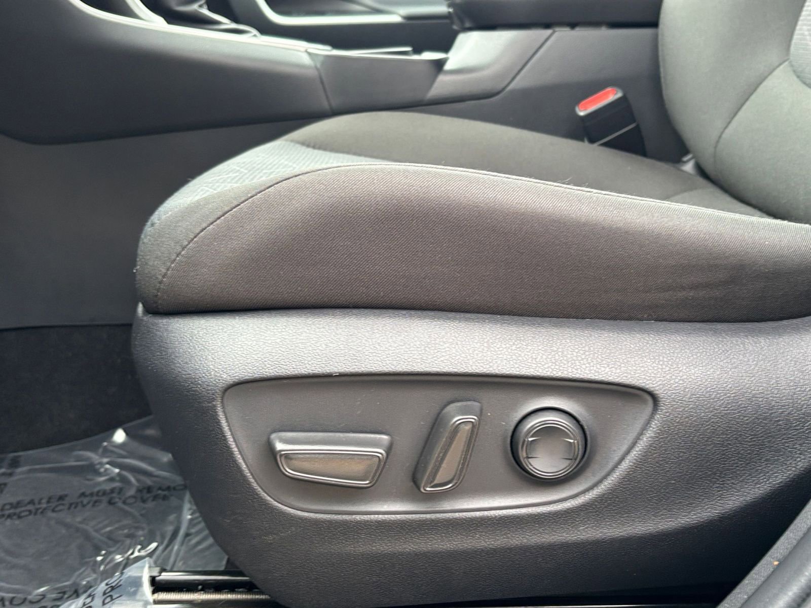 Thumbnail: 2025 Toyota RAV4 - 27