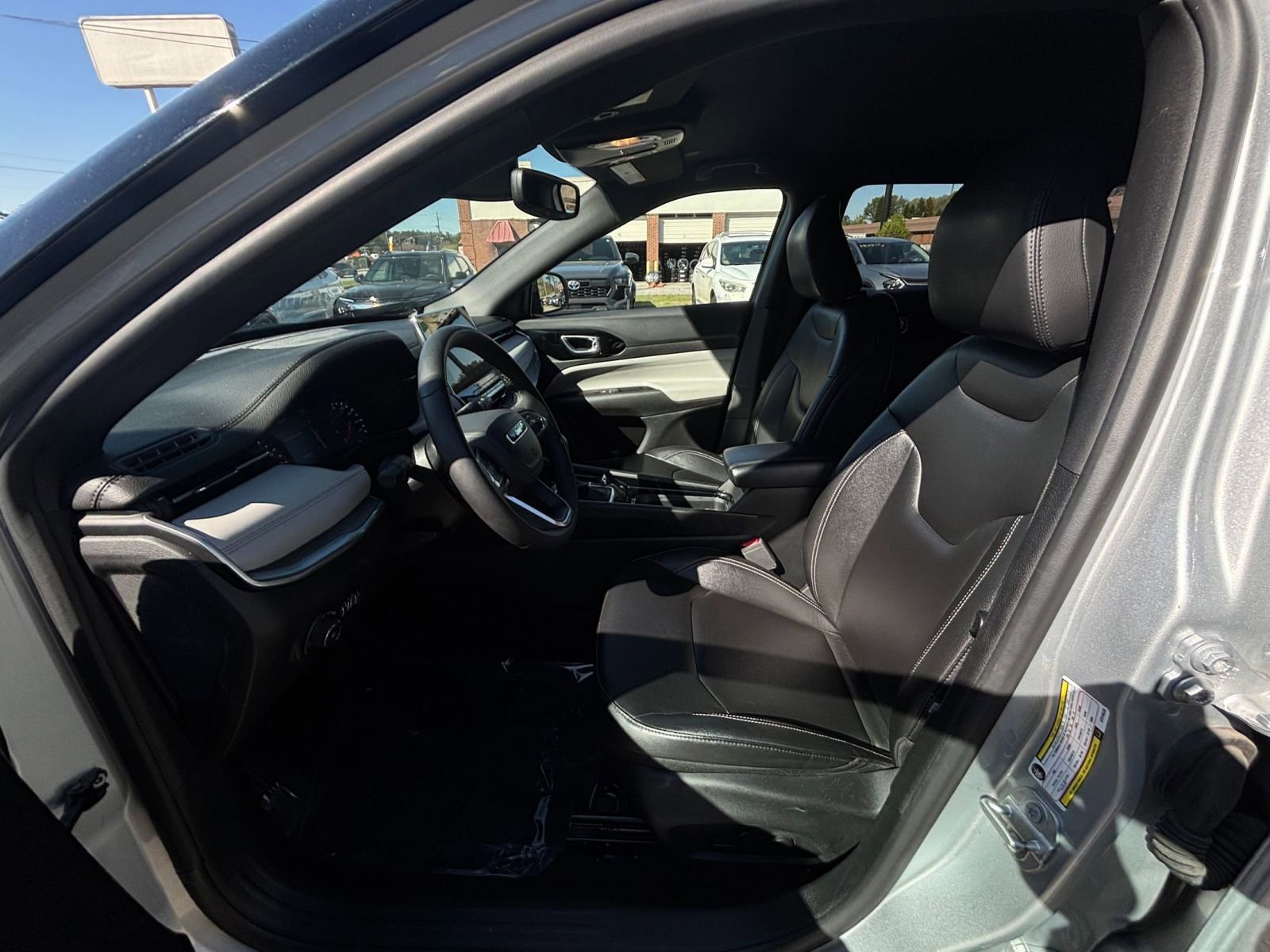 Thumbnail: 2025 Jeep Compass - 33