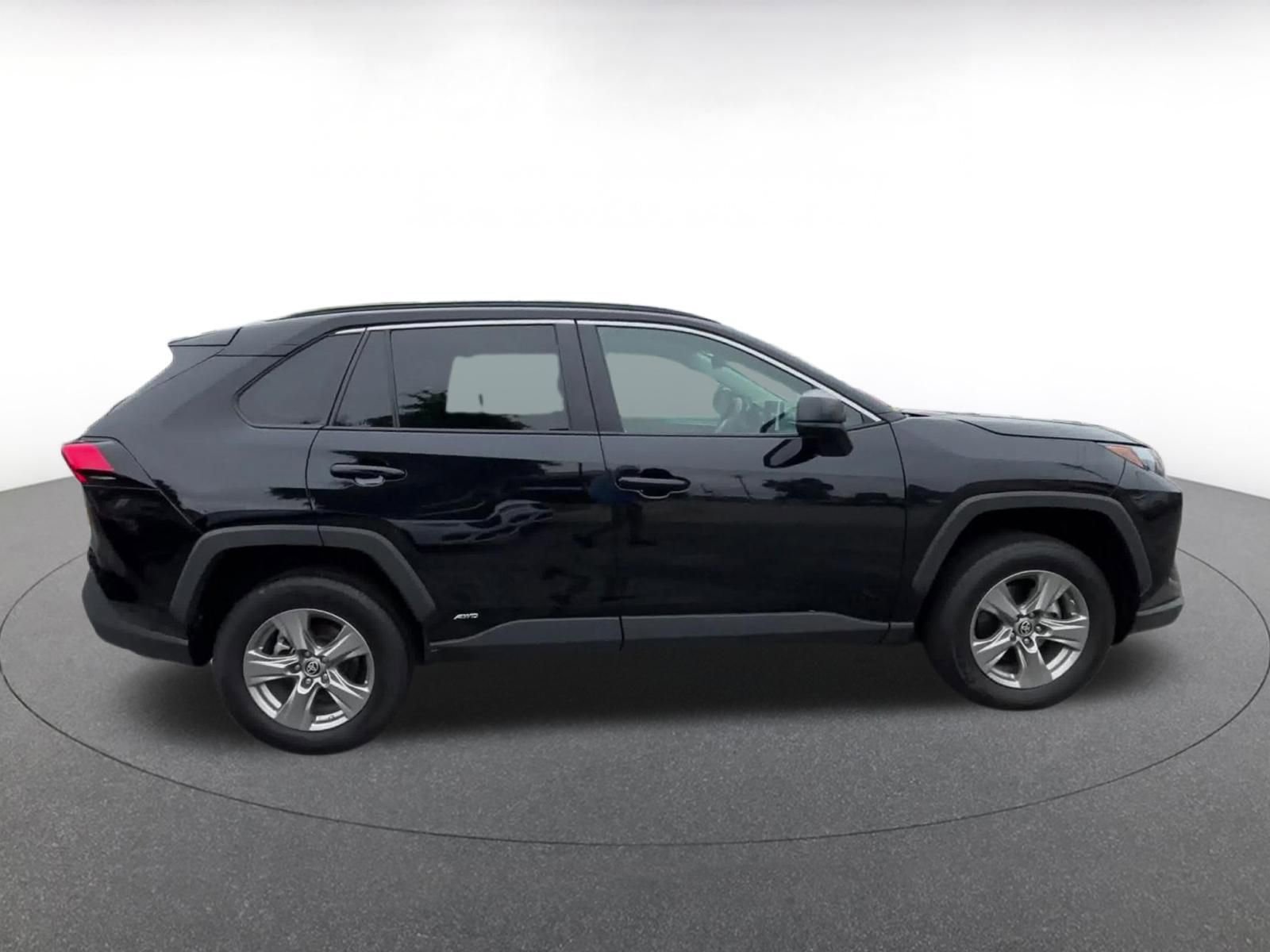 Thumbnail: 2024 Toyota RAV4 - 16