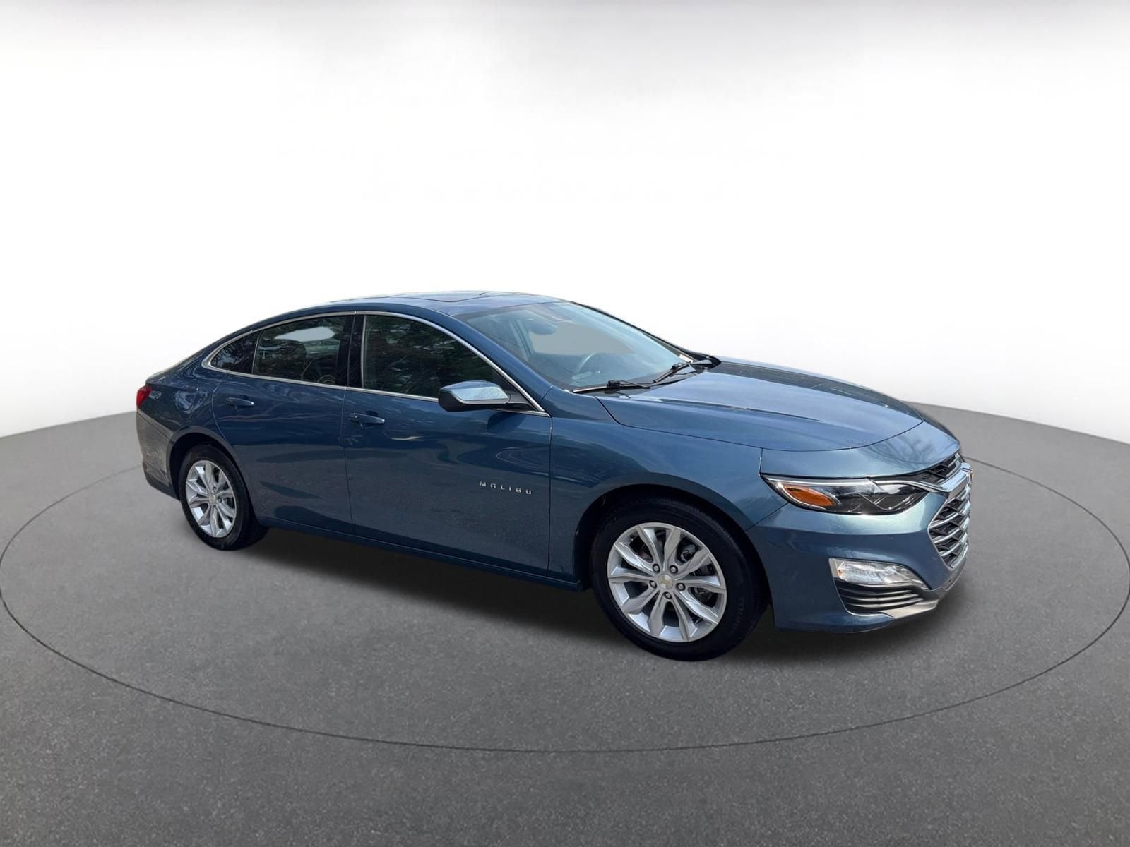 Thumbnail: 2024 Chevrolet Malibu - 1