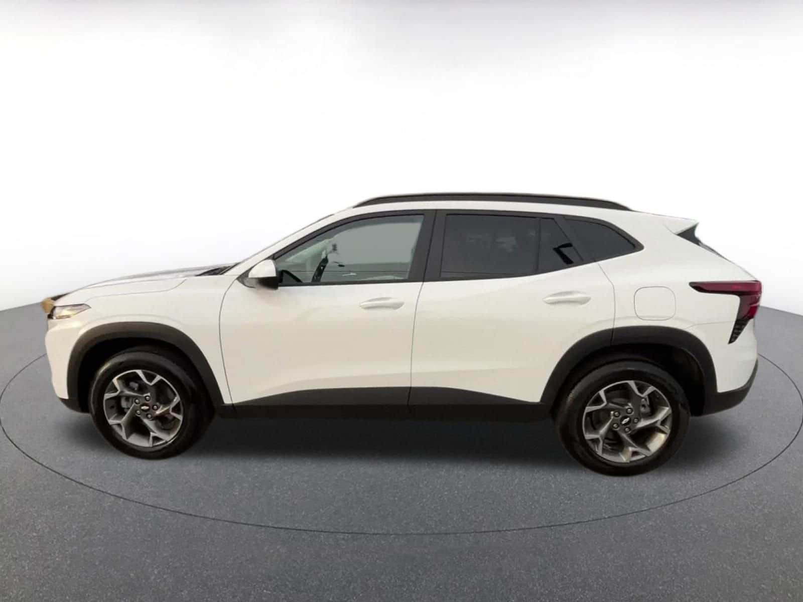 Thumbnail: 2025 Chevrolet Trax - 9