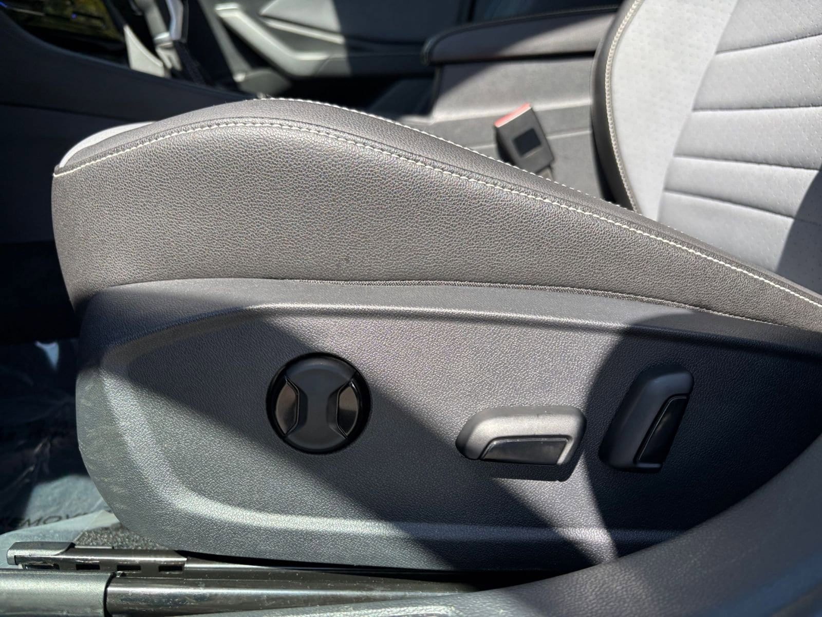 Thumbnail: 2025 Volkswagen Jetta - 23