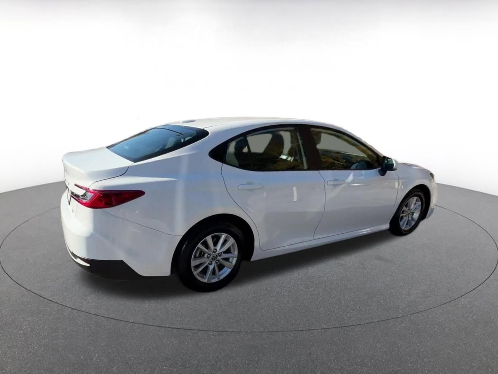 Thumbnail: 2025 Toyota Camry - 15