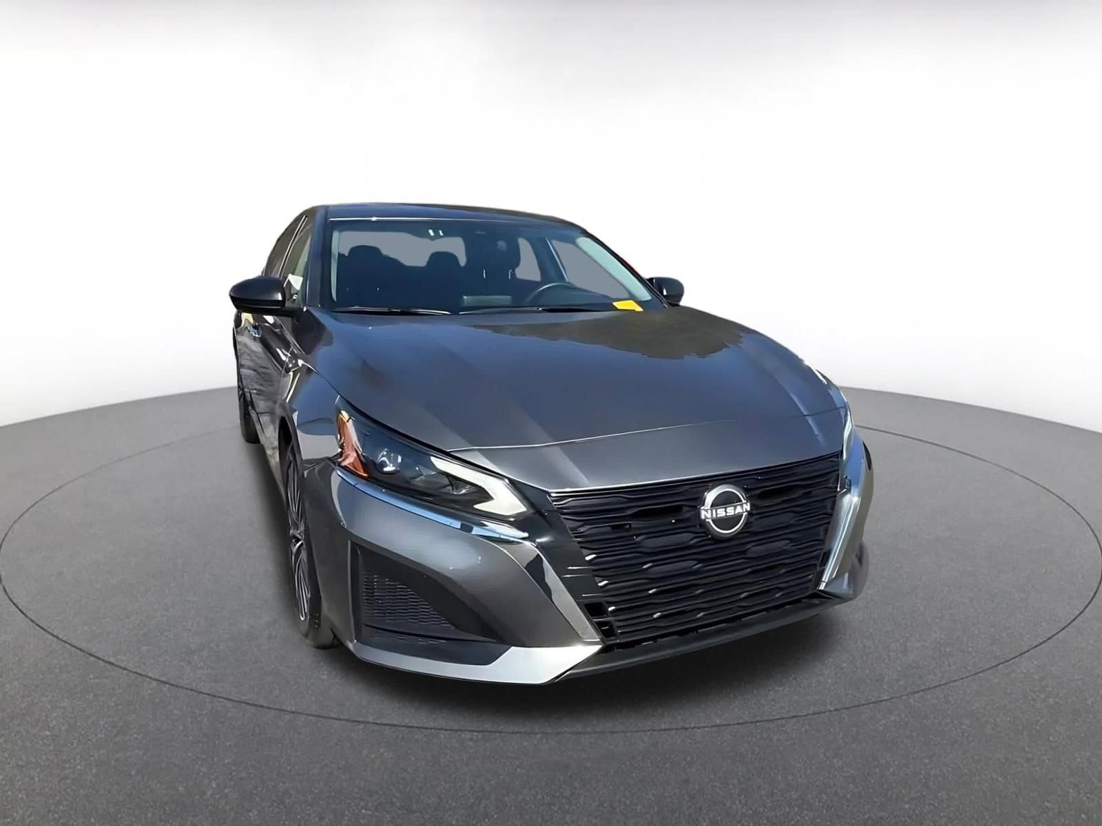 Thumbnail: 2025 Nissan Altima - 3