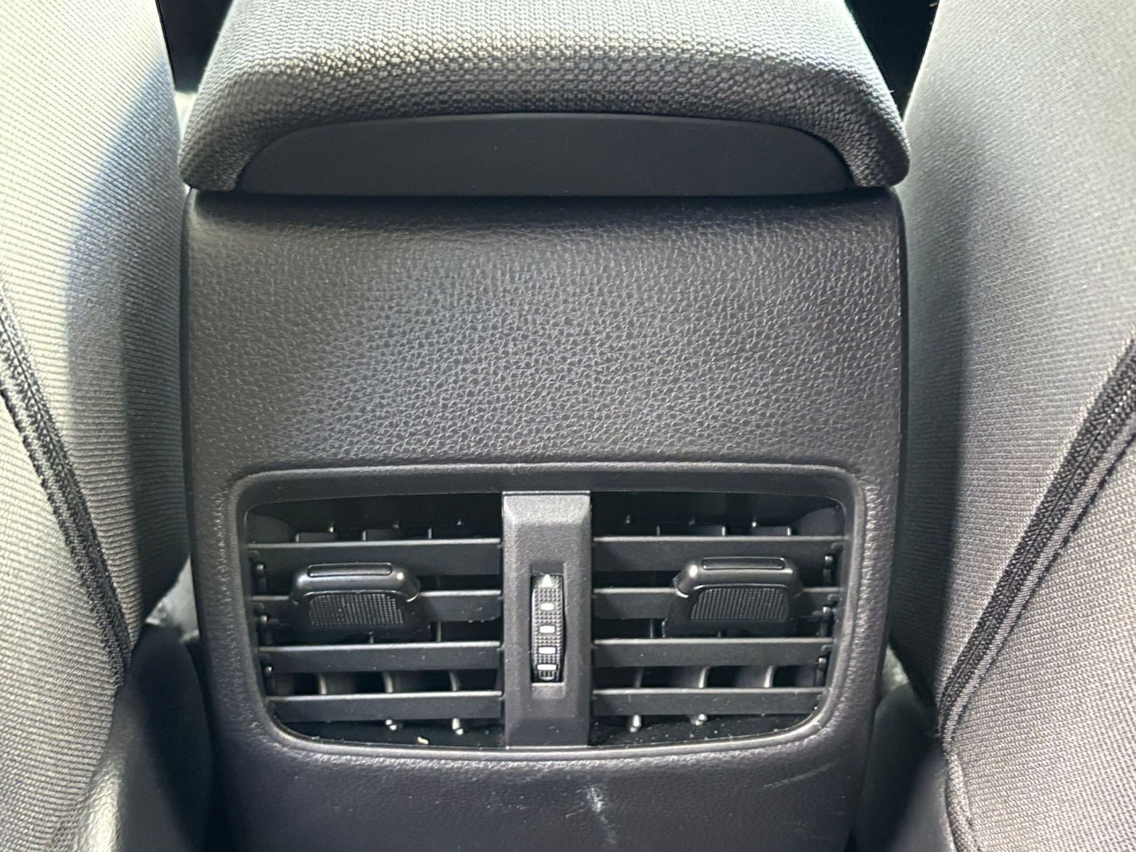 Thumbnail: 2025 Toyota Corolla Cross - 24