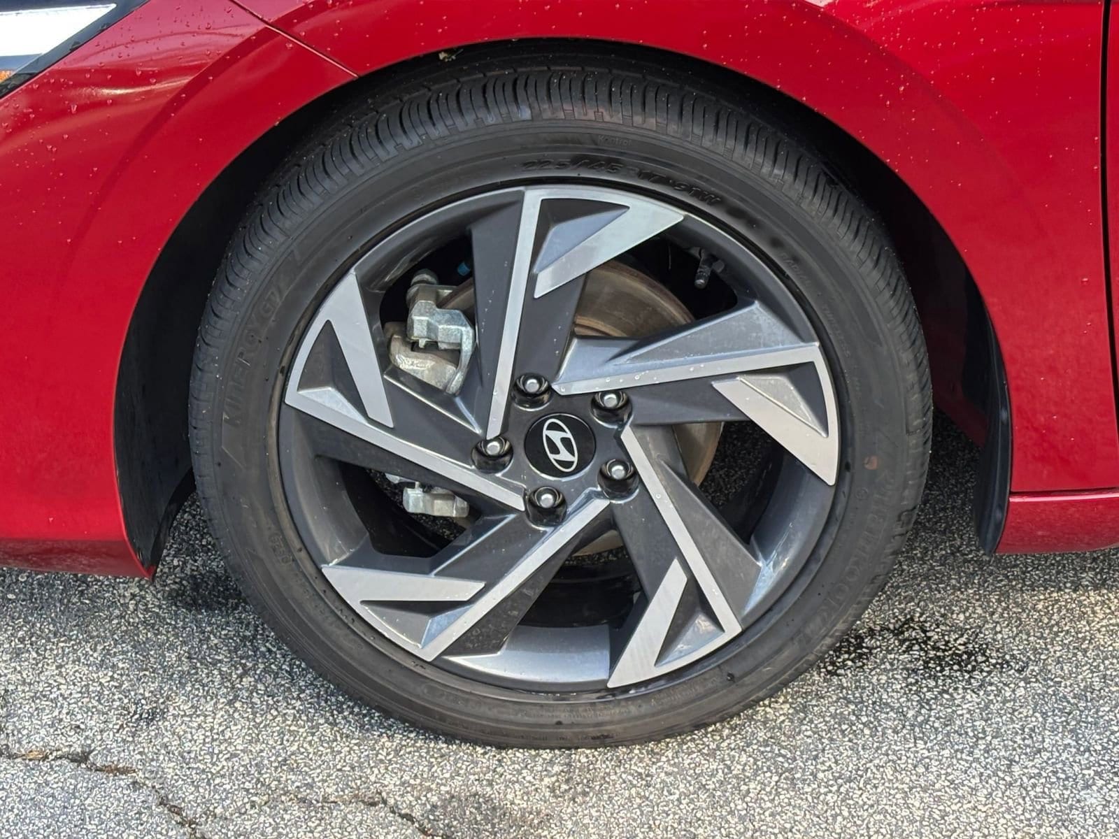 Thumbnail: 2025 Hyundai Elantra - 32