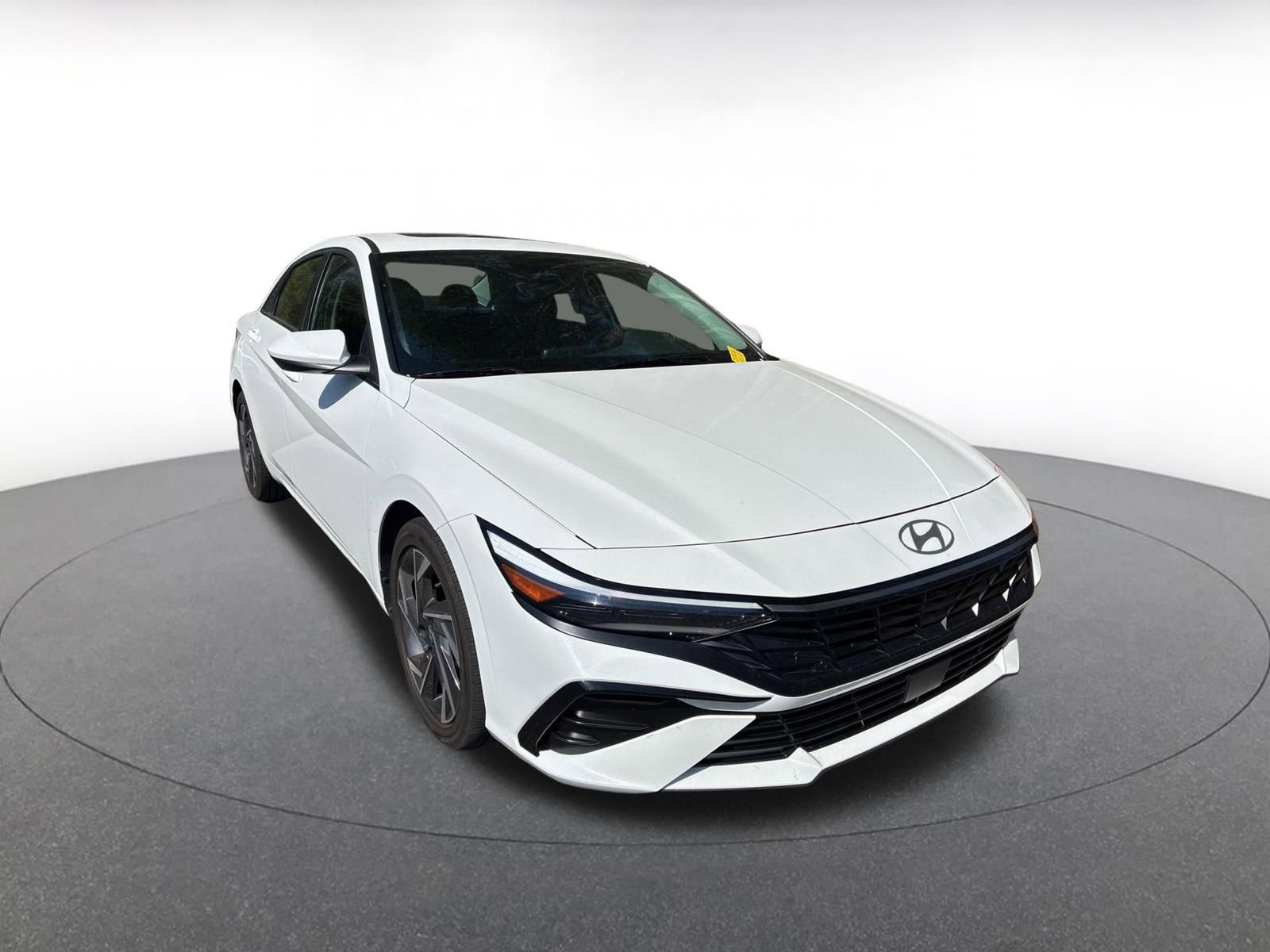 Thumbnail: 2025 Hyundai Elantra - 1