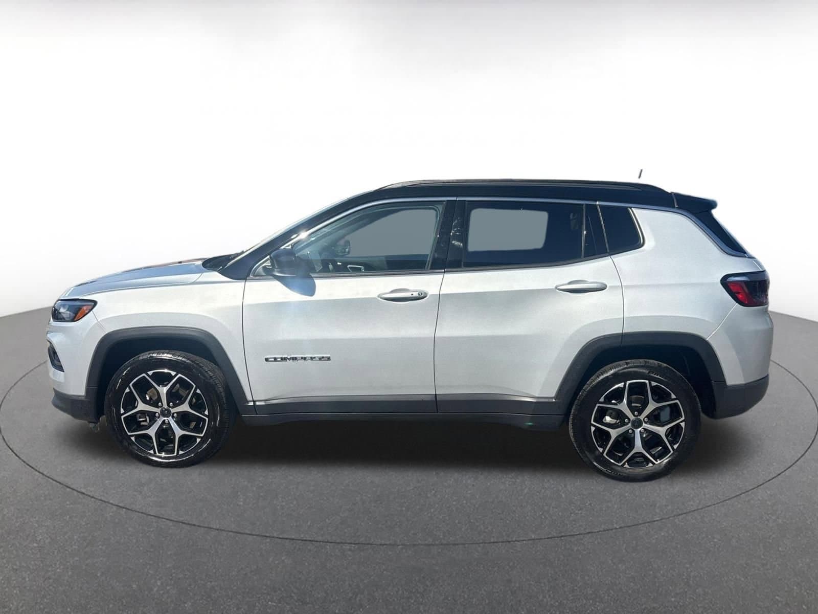 Thumbnail: 2025 Jeep Compass - 11