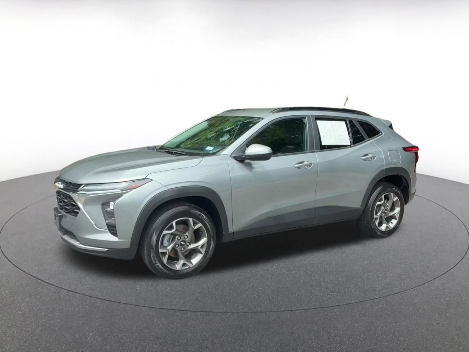 Thumbnail: 2025 Chevrolet Trax - 9