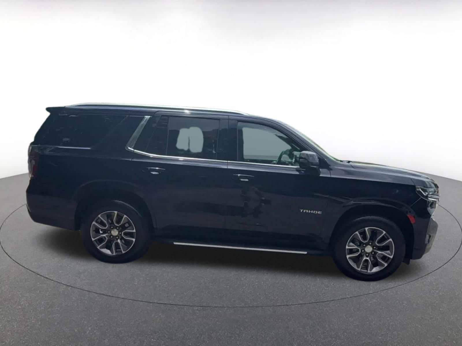 Thumbnail: 2023 Chevrolet Tahoe - 16
