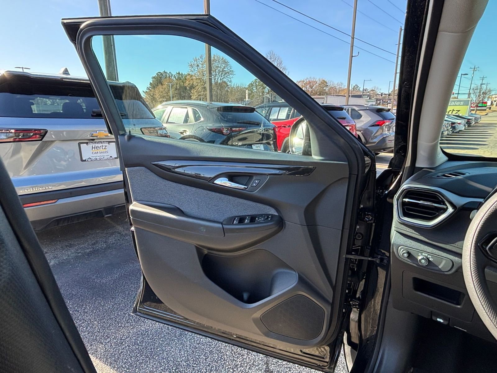 Thumbnail: 2025 Chevrolet TrailBlazer - 20