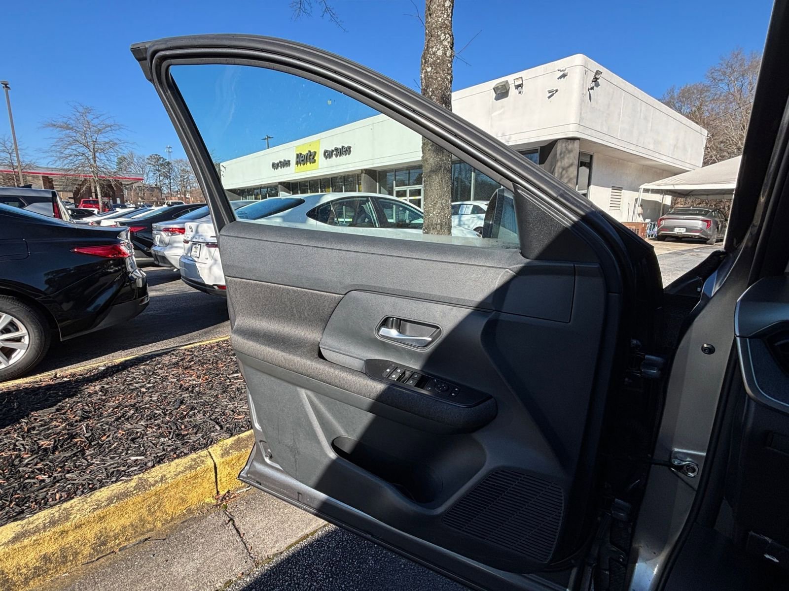 Thumbnail: 2025 Nissan Kicks - 18