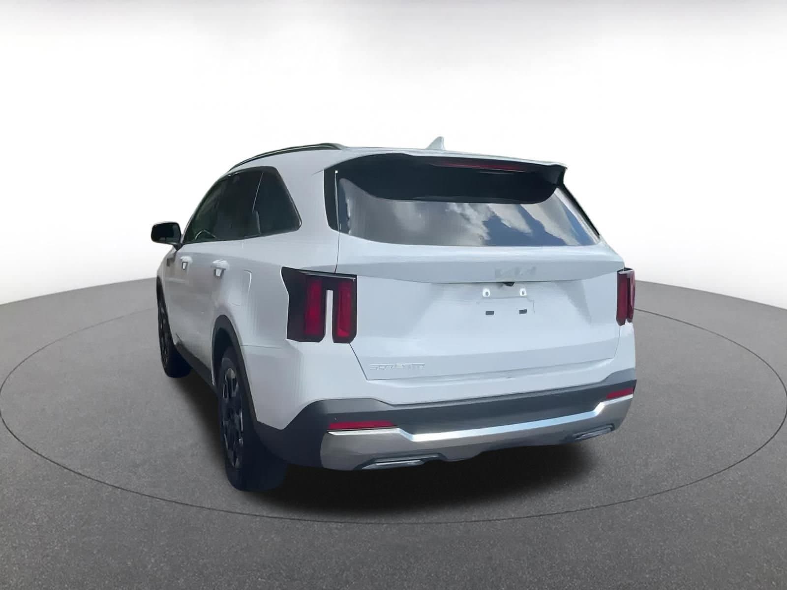 2024 Kia Sorento S 11