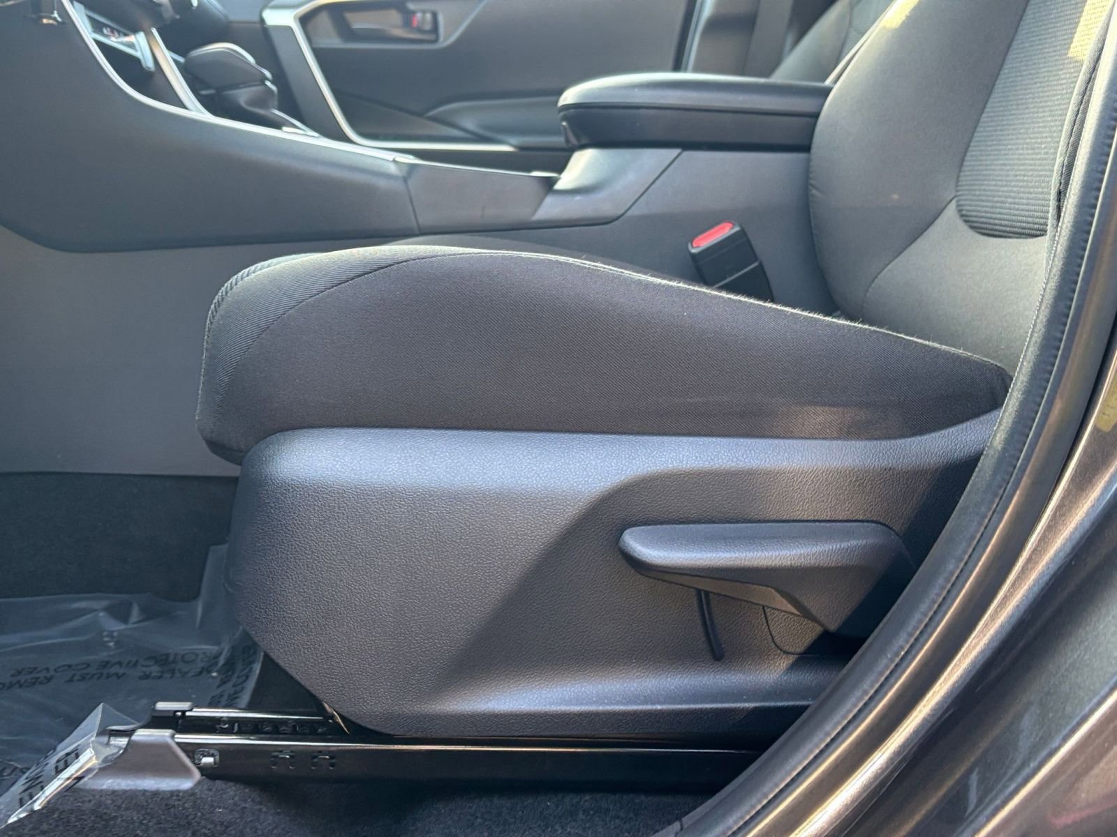 Thumbnail: 2025 Toyota RAV4 - 23