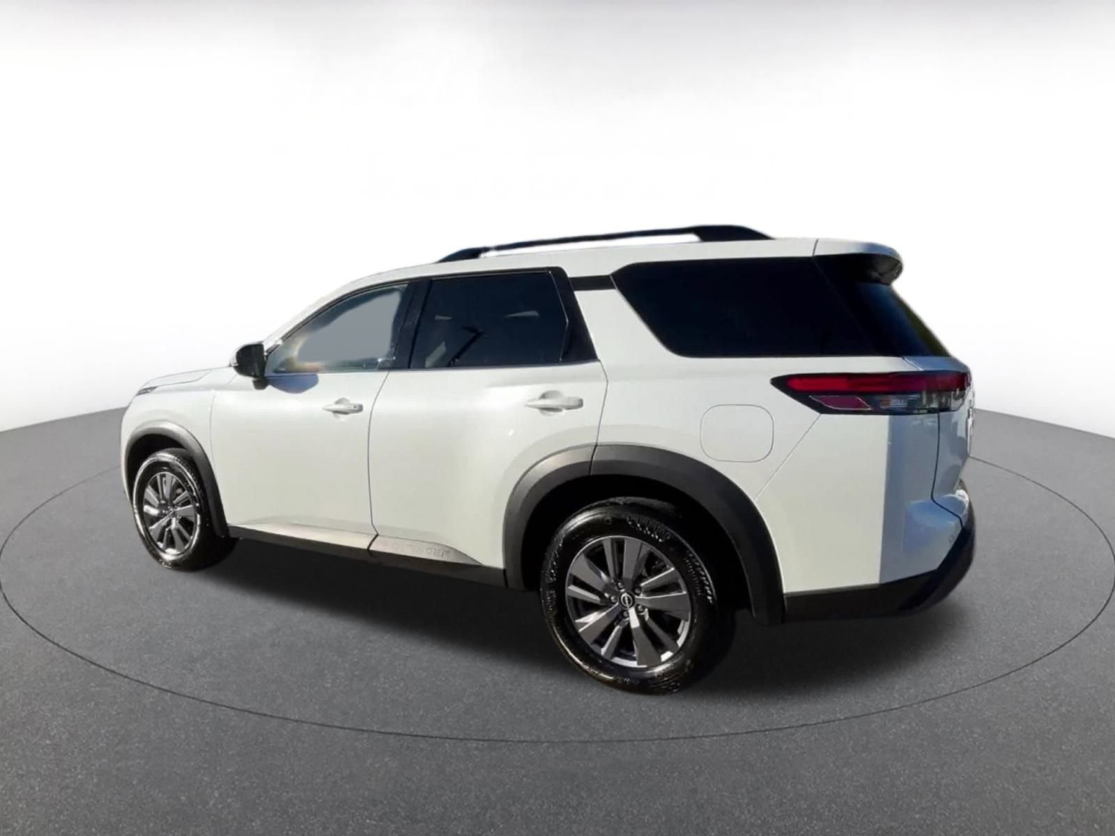 Thumbnail: 2025 Nissan Pathfinder - 10