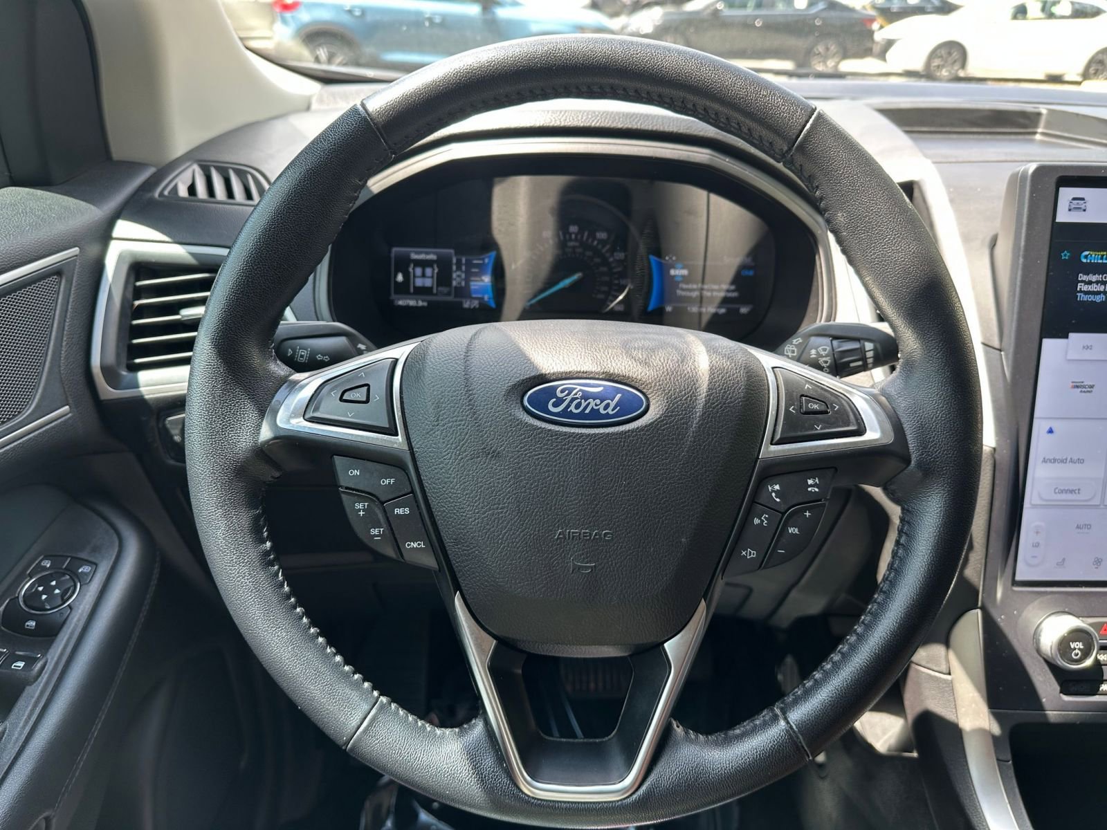 Thumbnail: 2023 Ford Edge - 28