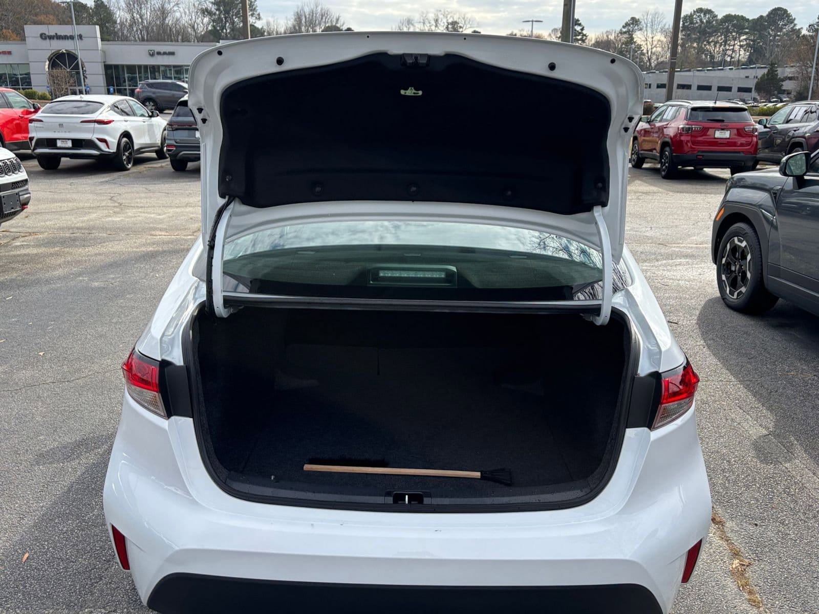 Thumbnail: 2025 Toyota Corolla - 31